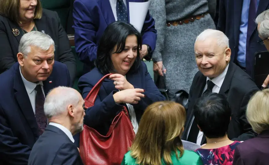 Czy Jarosław Kaczyński jest posłem? Prawda o jego mandacie