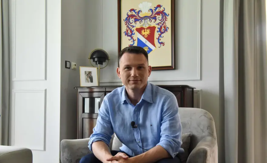 Jak mieszka Sławomir Mentzen? Zaskakujące szczegóły o jego domu