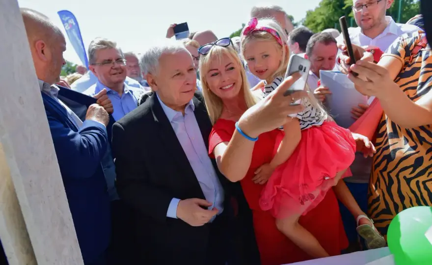 Czy Jarosław Kaczyński ma żonę i dzieci? Prawda o jego życiu osobistym