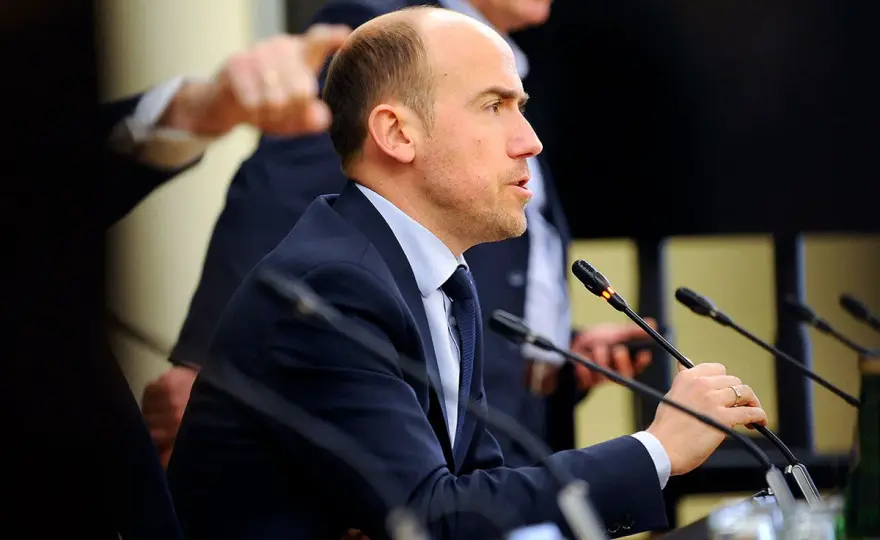 Koalicja Obywatelska: lewica czy prawica? Odkryj jej prawdziwe poglądy