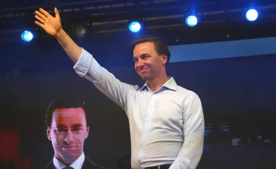 Ile lat ma Krzysztof Bosak? Wiek, kariera i pokolenie