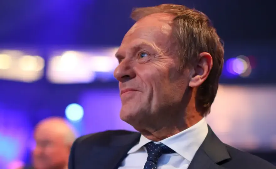 Czy Donald Tusk jest rudy? Fakty, polityka i stereotypy