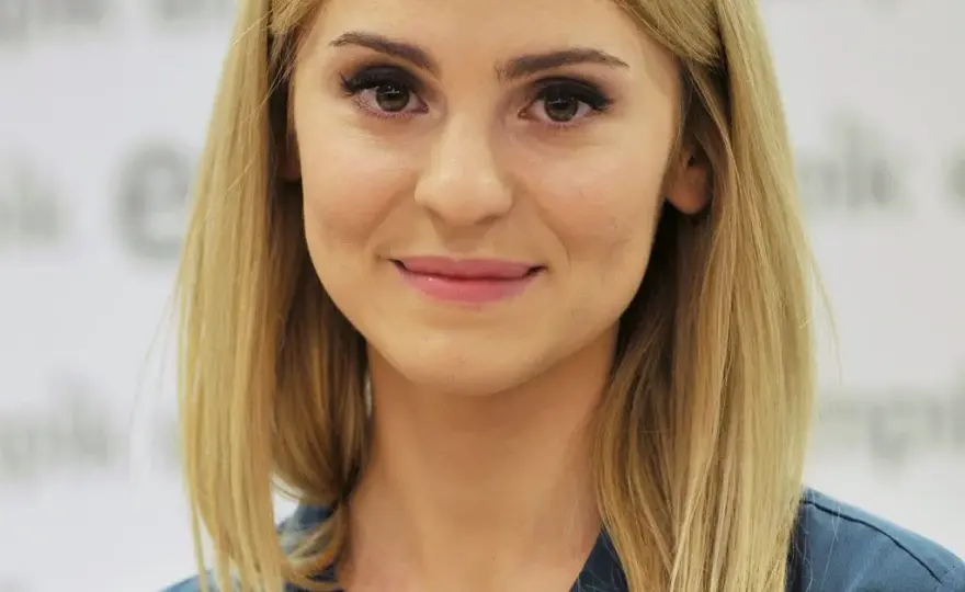 Gdzie pracuje Kasia Tusk? Odkryj jej fascynujące projekty zawodowe