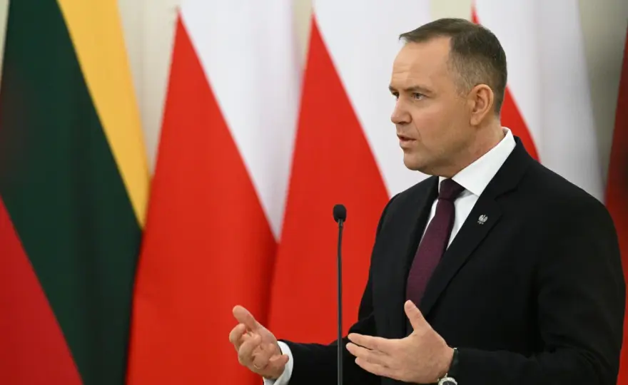 Karol Nawrocki: Dlaczego lideruje sondażom zaufania?
