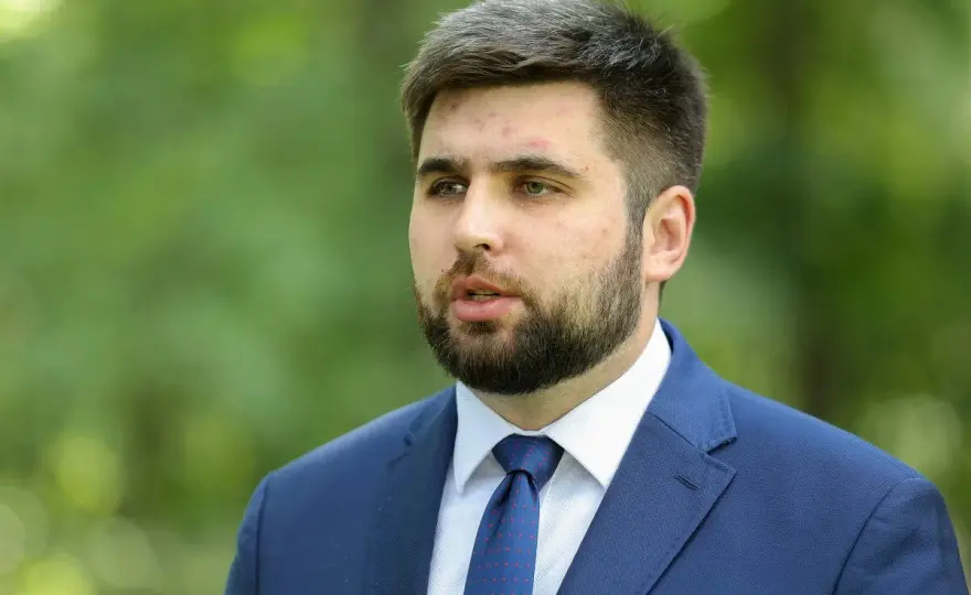 Jakub Banaszek na premiera? Dlaczego PiS zaskakuje tym wyborem