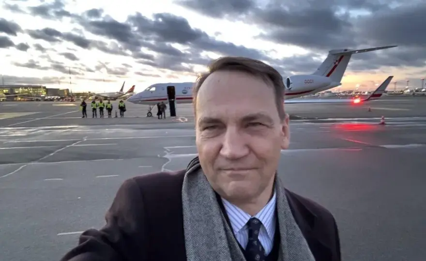 Ile lat ma Radosław Sikorski? Zaskakujące fakty o jego wieku