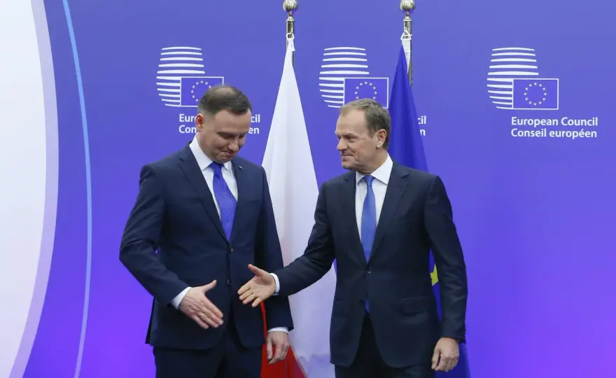 Dlaczego Duda i Tusk unikają wspólnych konferencji? Analiza