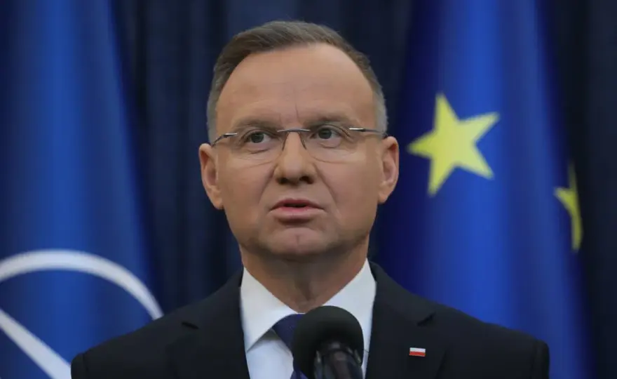 Dlaczego Duda wybrał ścieżkę proceduralną ułaskawienia Kamińskiego?