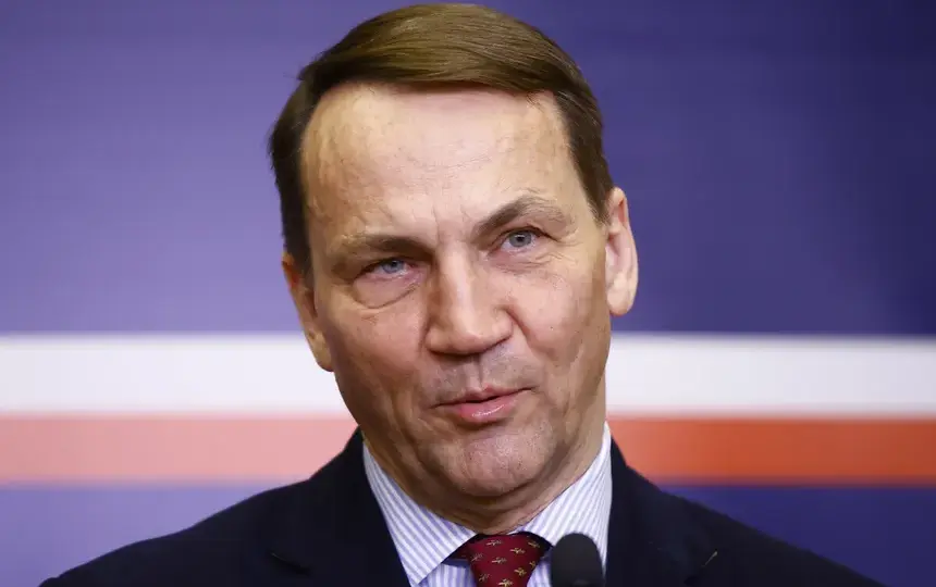 Radosław Sikorski ile ma lat? Zaskakujące fakty o jego wieku