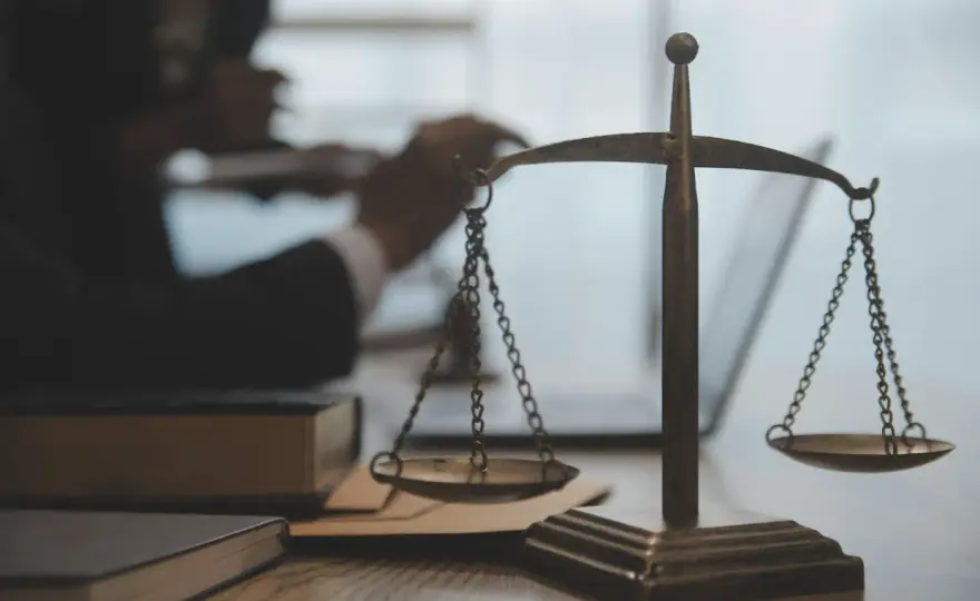 Polska podnosi podatek od hazardu: polityczna gra o miliardy czy strzał w stopę?
