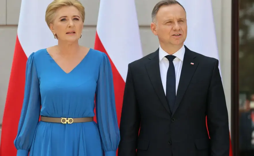 Ile zarabia żona prezydenta? Zaskakujące fakty o jej finansach
