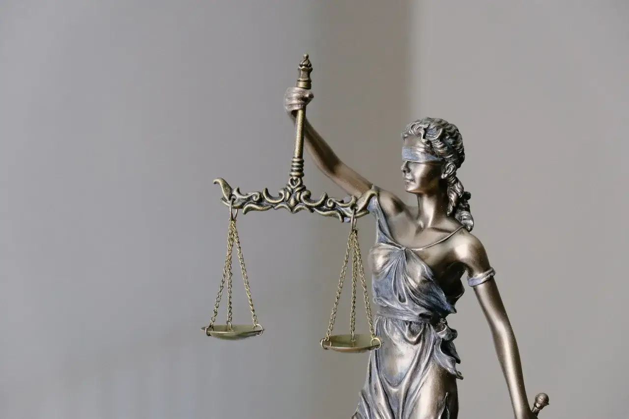 Zdjęcie Dlaczego konstytucje nazywamy ustawą zasadniczą i co to oznacza?