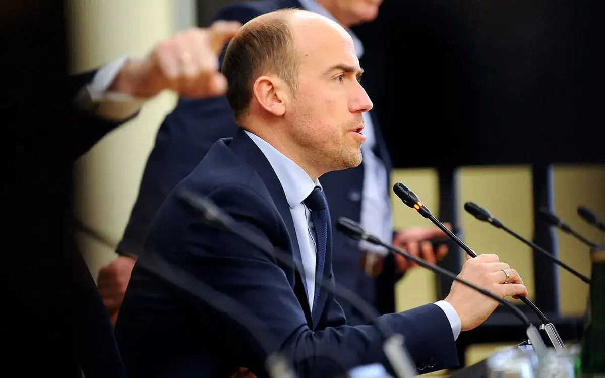 Zdjęcie Czy Platforma Obywatelska to prawica czy lewica? Analiza ideologii