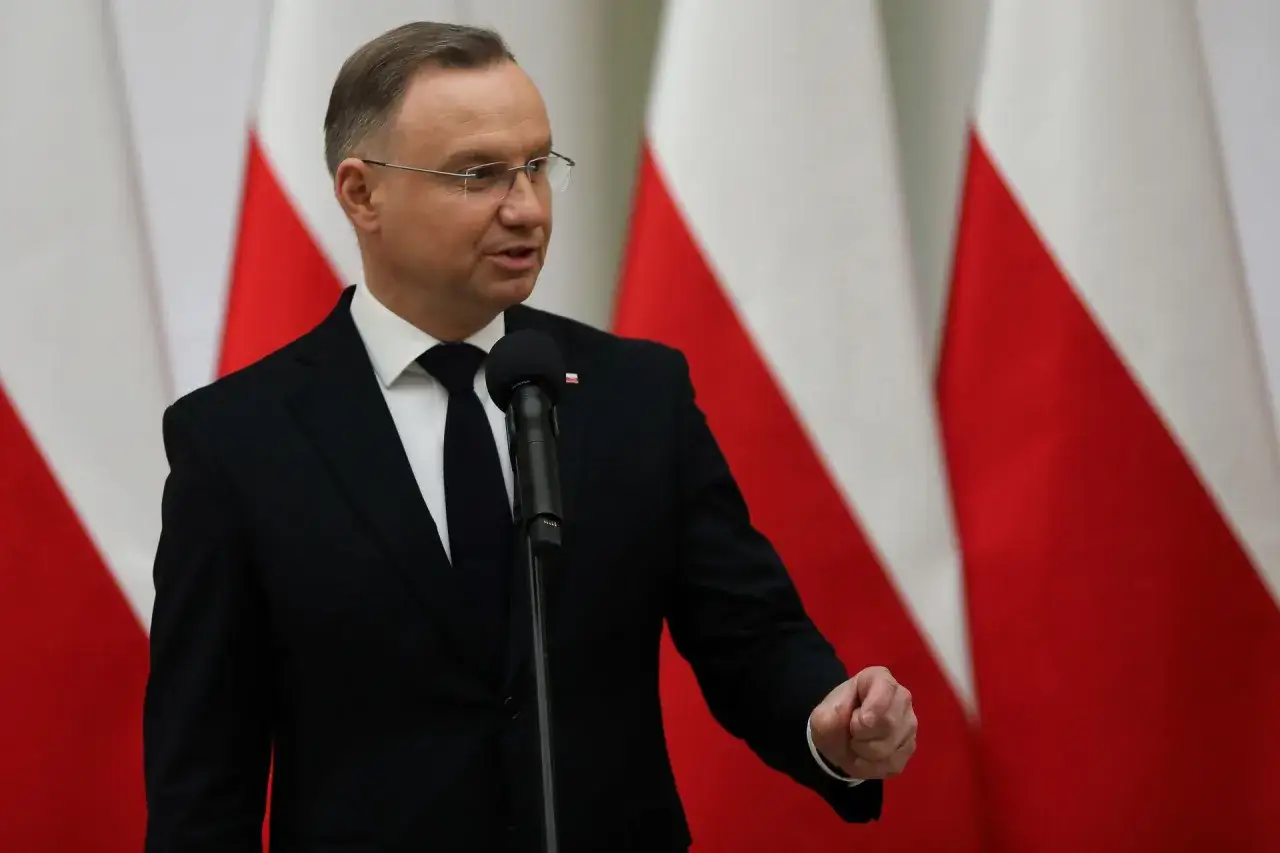 Zdjęcie Kiedy prezydent podpisuje ustawy? Poznaj kluczowe terminy i zasady