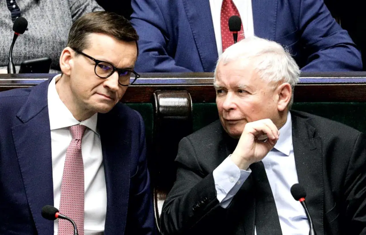Jarosław Kaczyński i Mateusz Morawiecki. Czy ktoś ze starej gwardii PiS trafił na 
