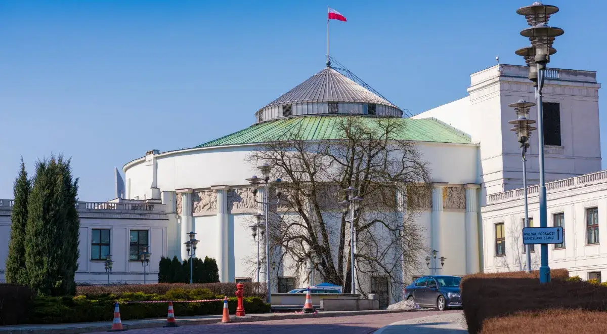 Zdjęcie Na jakiej ulicy jest sejm i senat? Sprawdź ich lokalizację w Warszawie