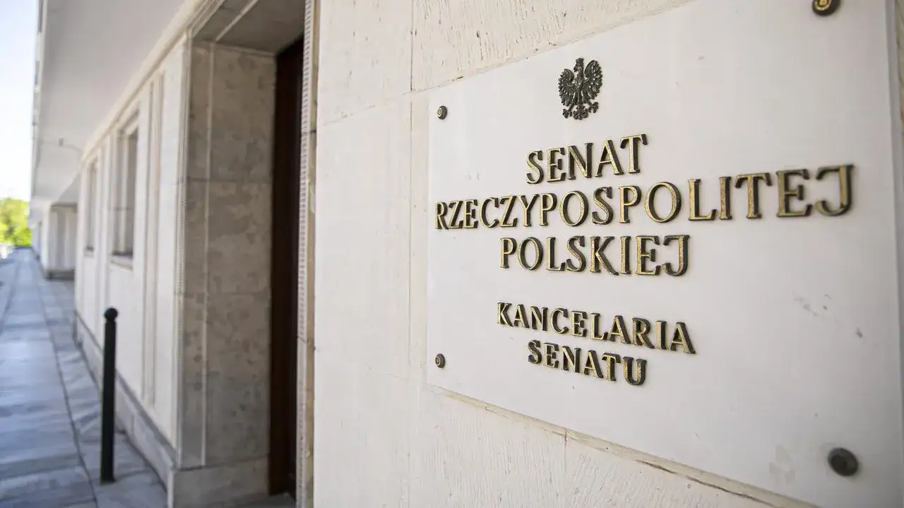 Zdjęcie Senat czym się zajmuje? Odkryj jego kluczowe kompetencje i rolę
