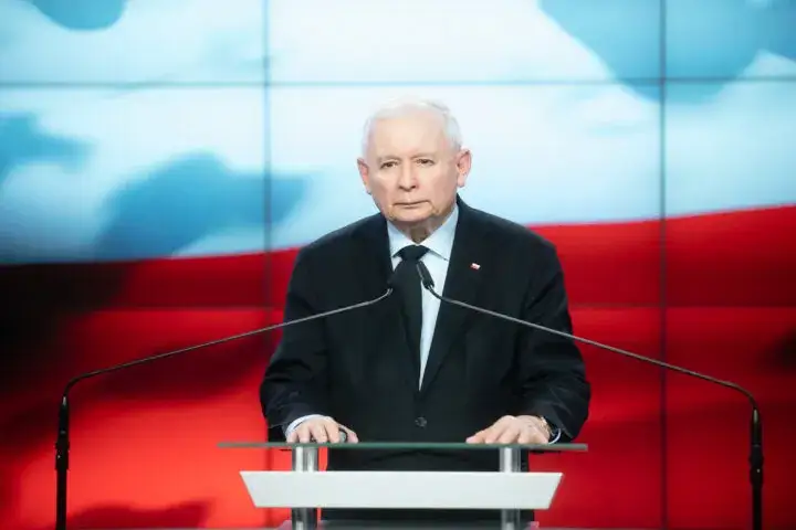 Zdjęcie Ile kadencji rządzi PiS? Zaskakujące fakty o ich rządach w Polsce