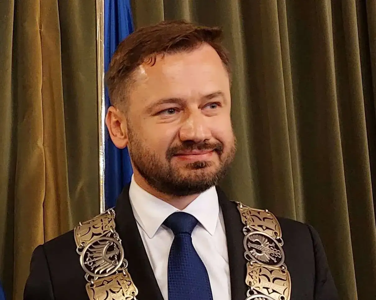 Zdjęcie Ile zarabia prezydent Krakowa? Zaskakująca analiza wynagrodzenia