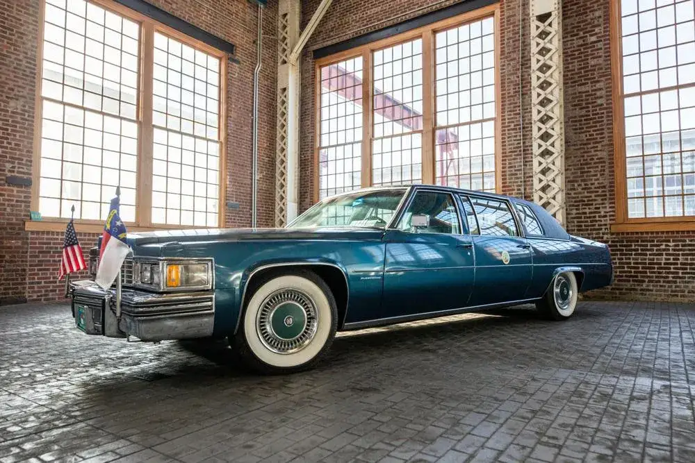 Zdjęcie Czym jeździ prezydent USA? Poznaj tajemnice Cadillac One