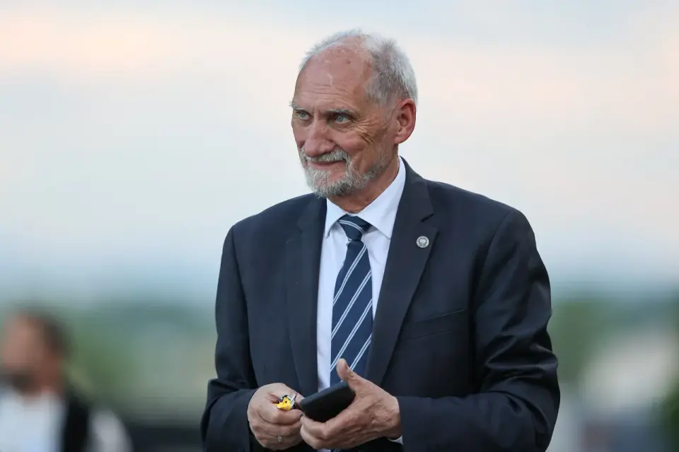 Macierewicz w PiS 2026: powrót do łask czy nowa rola? Analiza